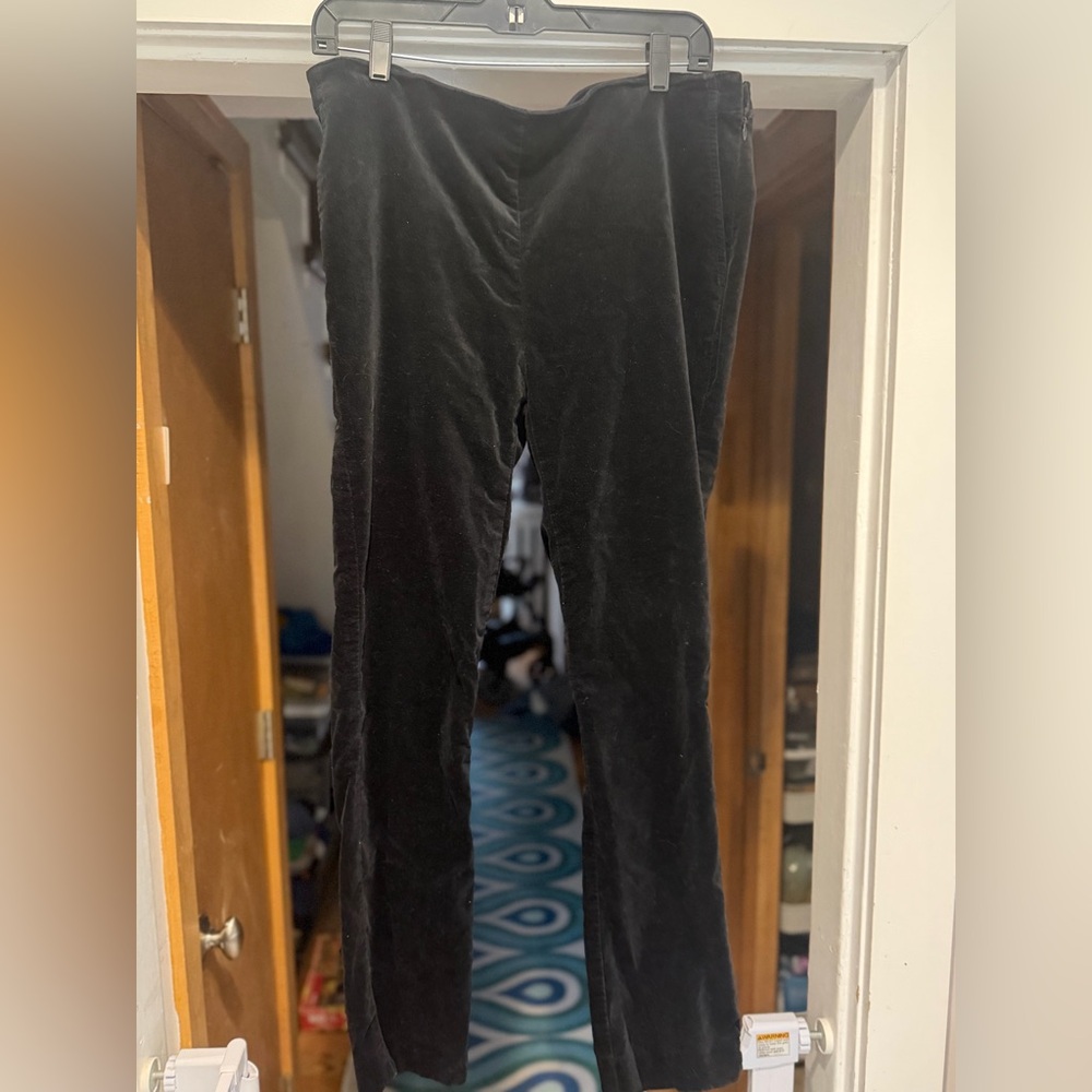 Lovely long &.Jill velvet black pants EUC very comfortable fit